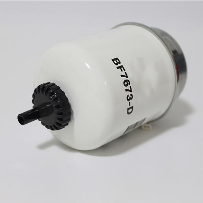 BF7673-D 트럭 엔진 부품 연료 물 분리기 연료 필터 RE503254 26560138 P551423